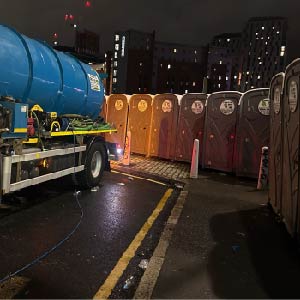 24/7 PORTABLE TOILET SERVICING HIRE NIGHT SERVICE TOILETS ON THE GO BOLTON LIVERPOOL MANCHESTER LEEDS